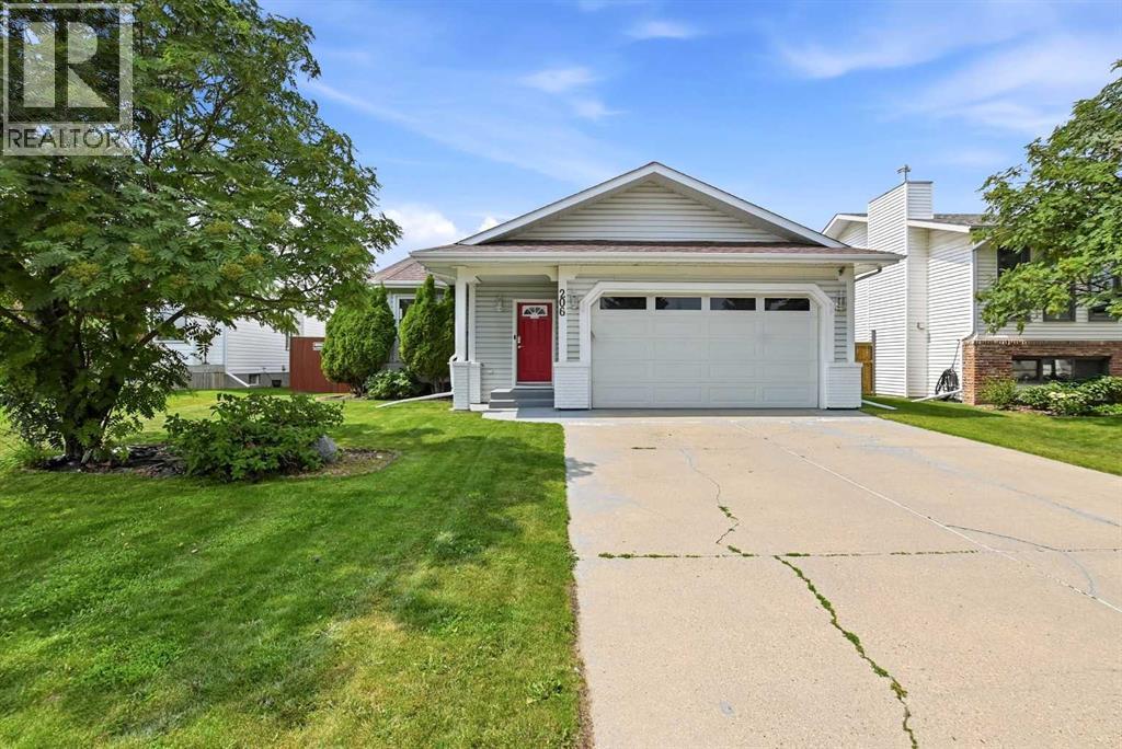 Listing photo – 206 Davison Drive, Red Deer