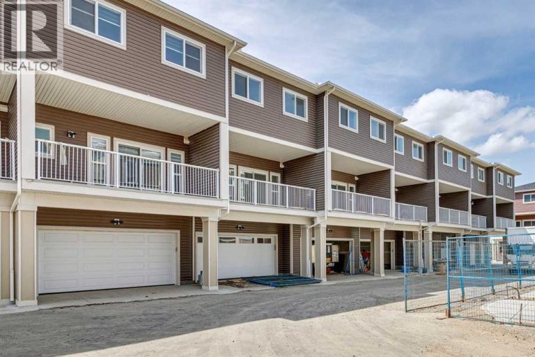 Listing photo – 84, 145 Chelsea Mews, Chestermere