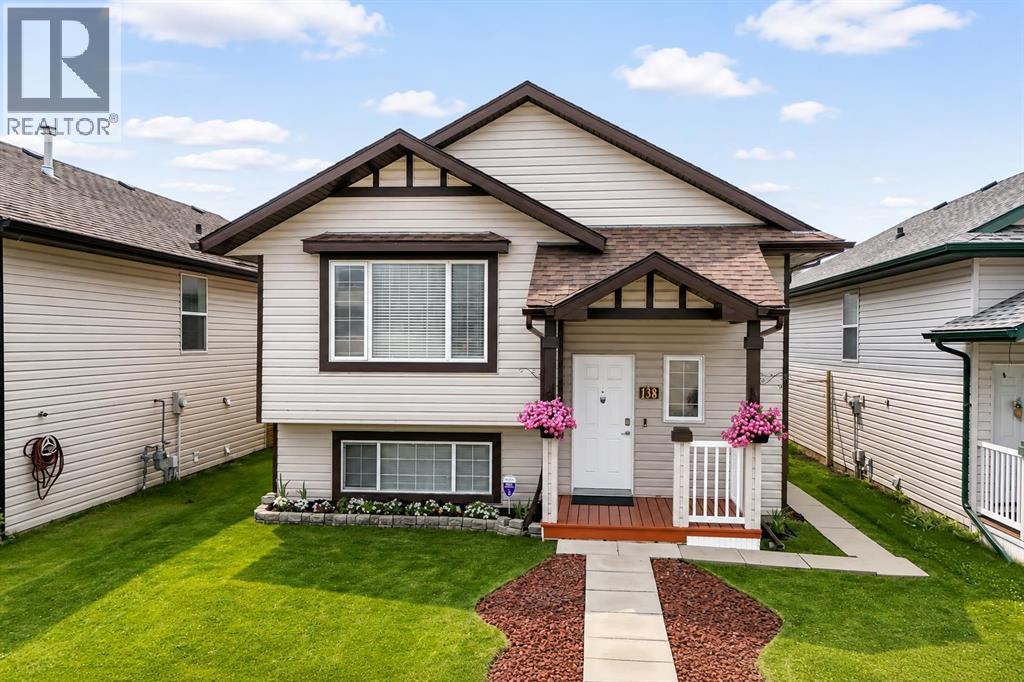 Listing photo – 138 Lanterman Close, Red Deer