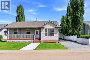 Welcome to 4518 54A ave crescent Home!!