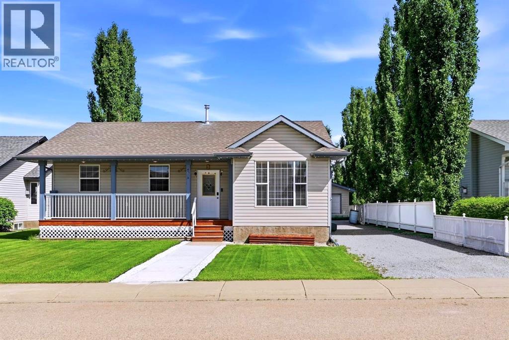 Welcome to 4518 54A ave crescent Home!!