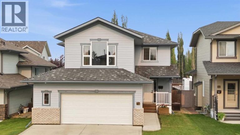 Listing photo – 76 Lacey Close, Red Deer