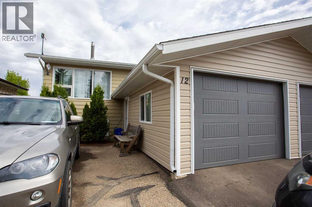 Listing photo – 12 Valley Crescent, Lacombe