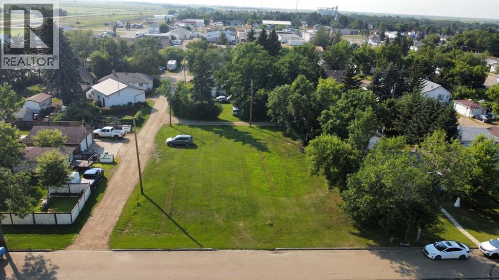 Listing photo – 5014 47 Street, Daysland