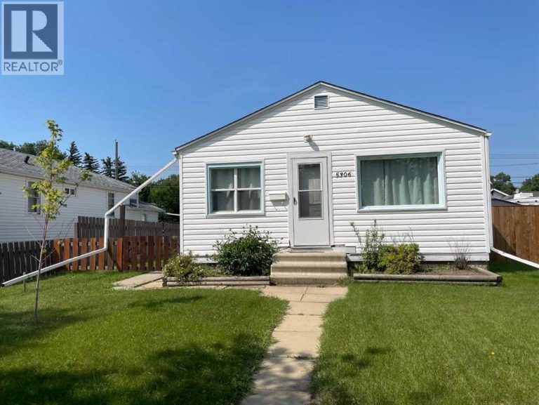 Listing photo – 5306 50 Street, Camrose