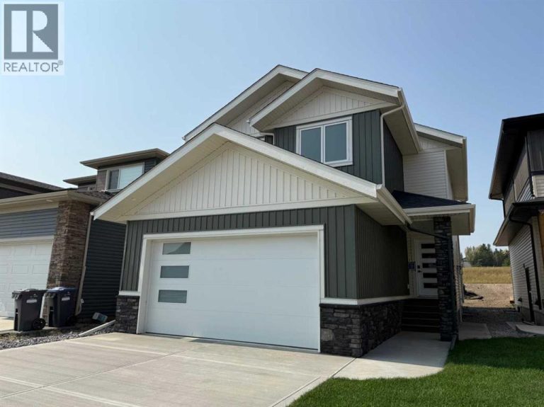 Listing photo – 117 Crestview Boulevard, Sylvan Lake