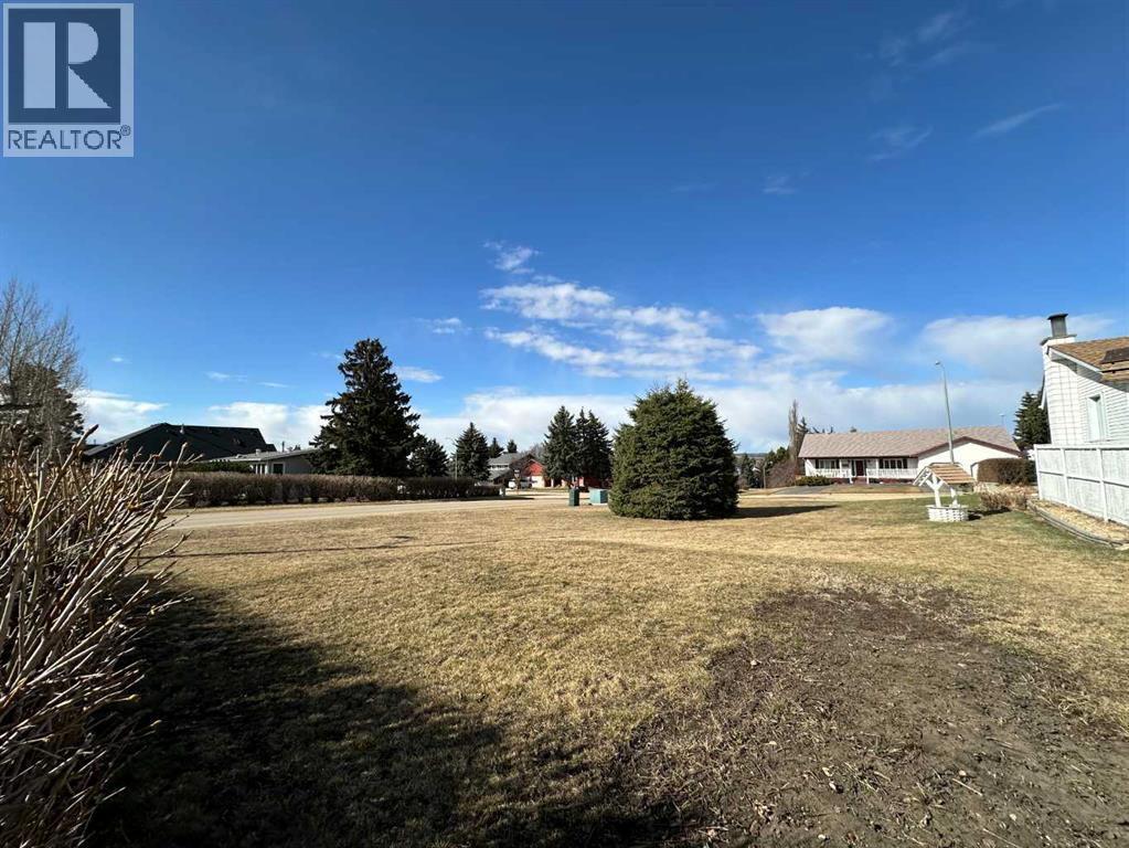 Listing photo – 4001 39 Street, Ponoka