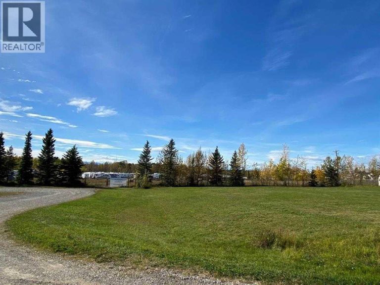 Listing photo – 4328 45 Street, Rocky Mountain House