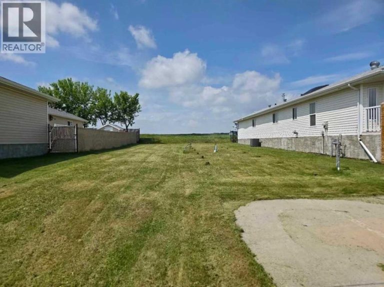 Listing photo – 12, 12 Baywood Place, Sylvan Lake
