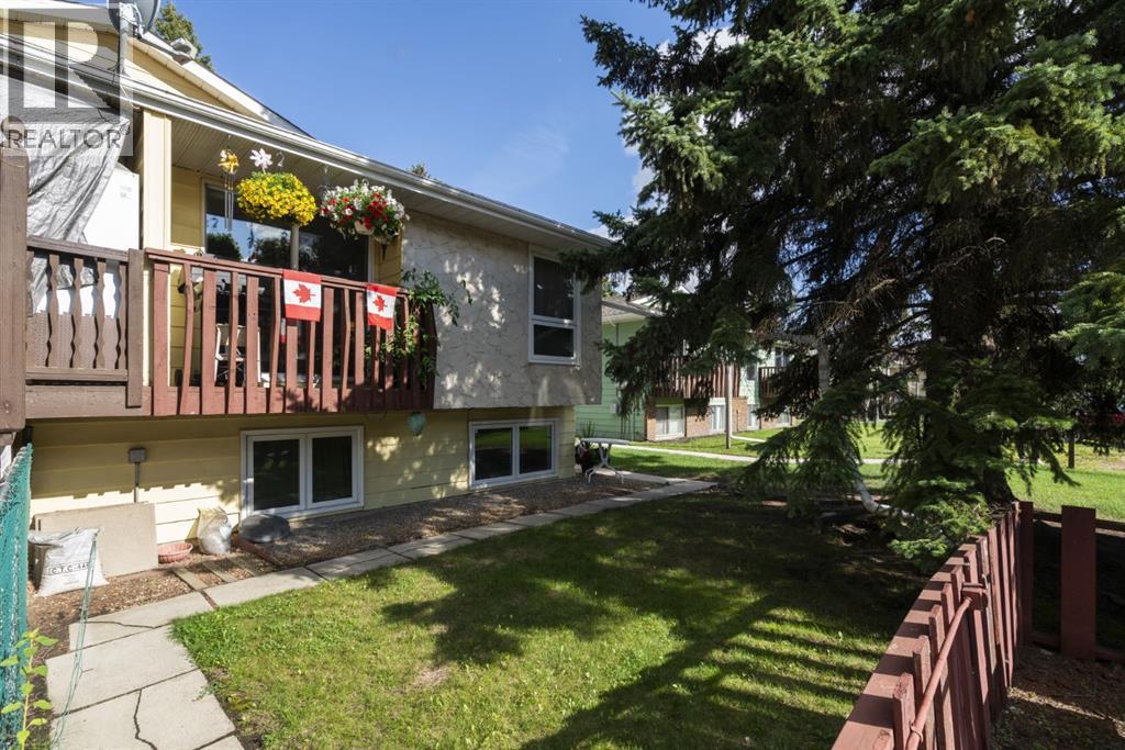 Listing photo – 2, 4118 60 Street, Camrose