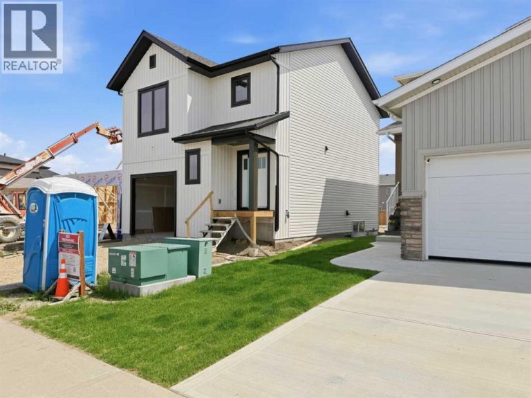 Listing photo – 130 Norseman Close, Penhold
