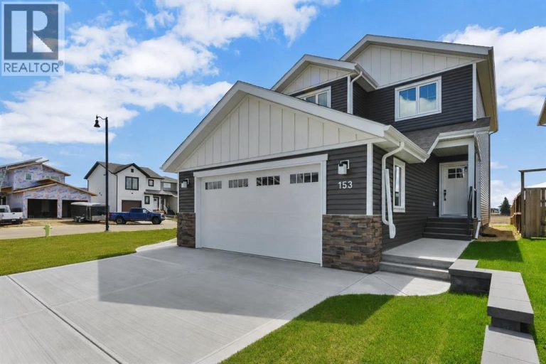 Listing photo – 153 Norseman Close, Penhold