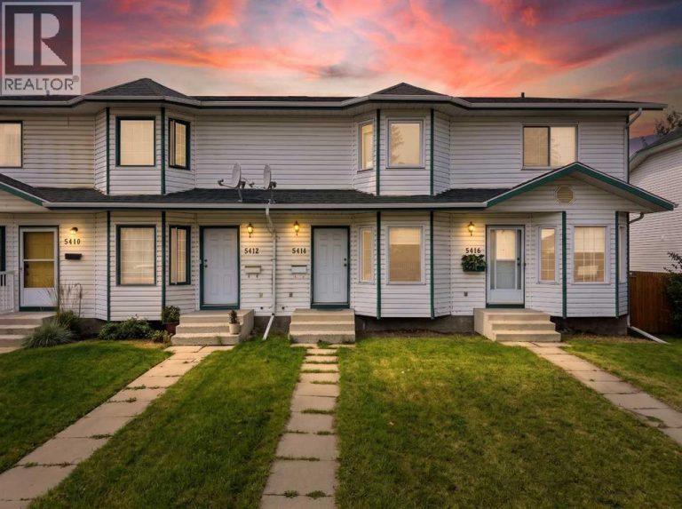 Listing photo – 5414 45 Street, Lacombe