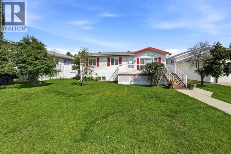 Listing photo – 4591 Eastview Crescent, Rimbey