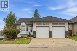 83 IRVING CRESCENT