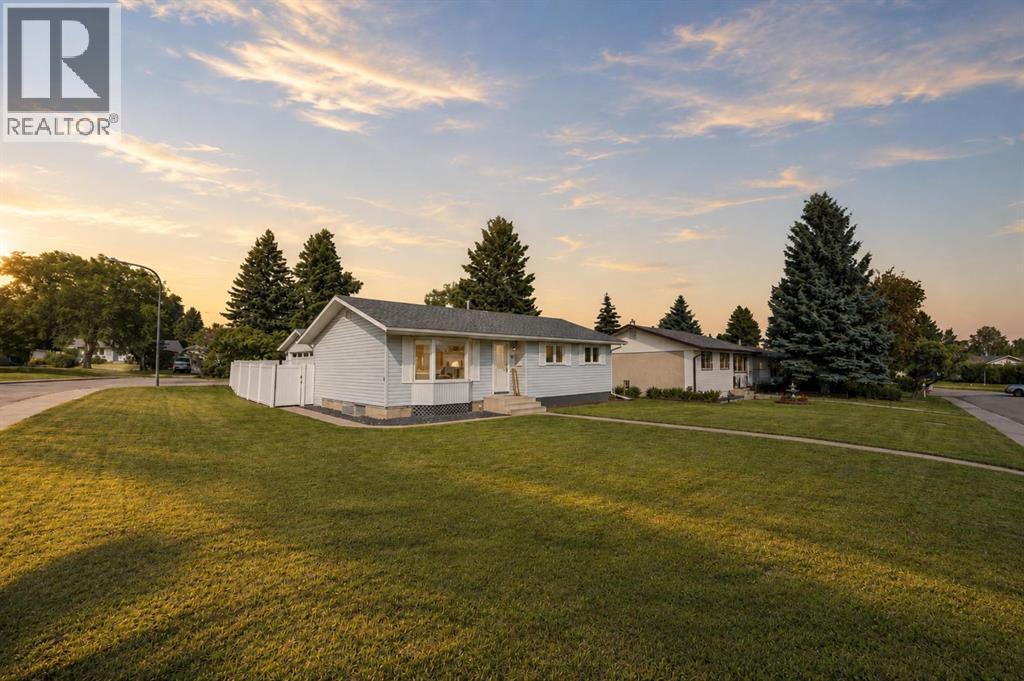 Listing photo – 26 Otterbury Avenue, Red Deer