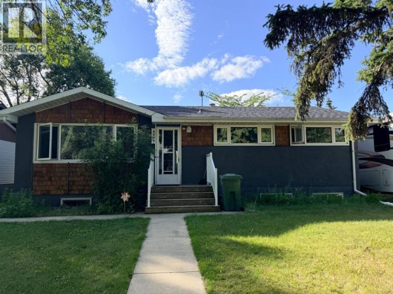 Listing photo – 4204 45 Street, Ponoka