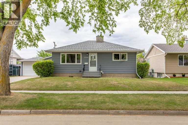 Listing photo – 5709 49 Avenue, Lacombe