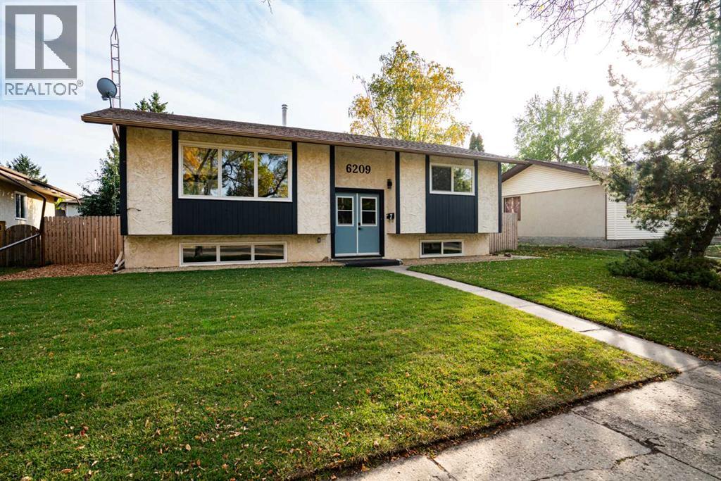 Listing photo – 6209 42 Avenue, Camrose