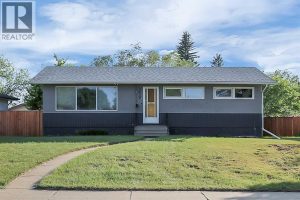 Listing photo – 3918 37 Avenue, Red Deer