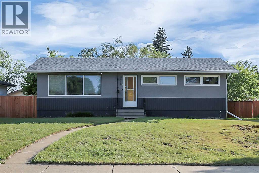 Listing photo – 3918 37 Avenue, Red Deer
