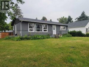 Listing photo – 5502 51 Street, Castor