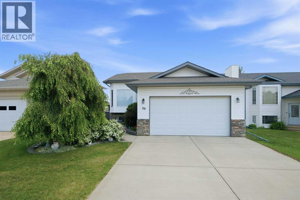 Listing photo – 98 Duval Crescent, Red Deer