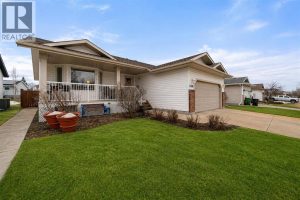Listing photo – 6308 30 Avenue, Camrose