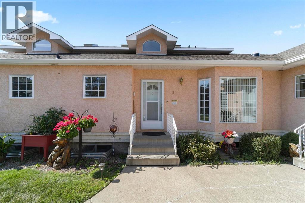 Listing photo – 2, 5014 56 Street, Camrose