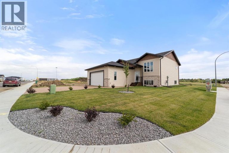 Listing photo – 5737 55 Avenue, Camrose