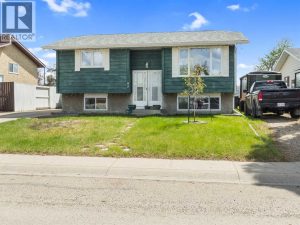 Listing photo – 93 Crawford Street, Red Deer