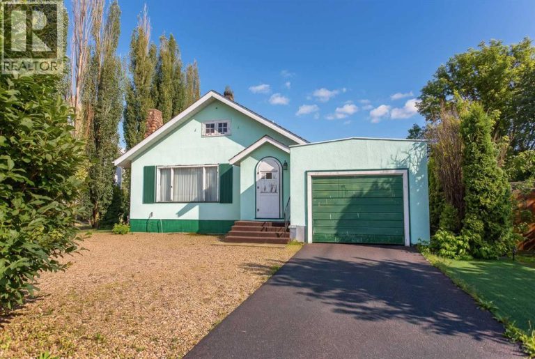 Listing photo – 5423 50 Avenue, Lacombe