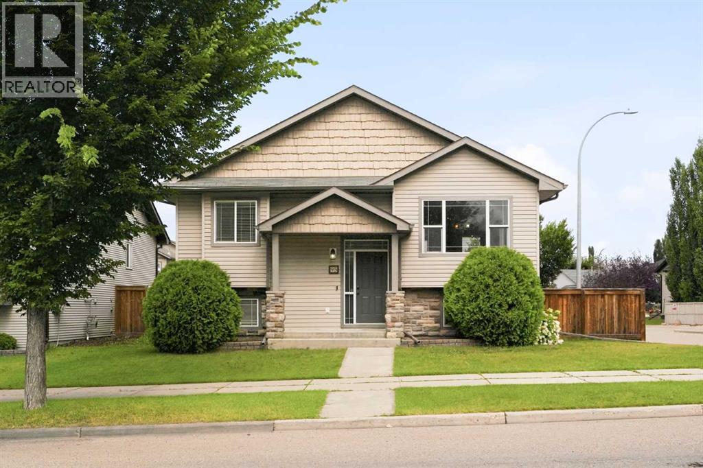 Listing photo – 95 Inglewood Drive, Red Deer