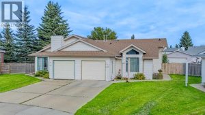 Listing photo – 27 Escott Close, Red Deer
