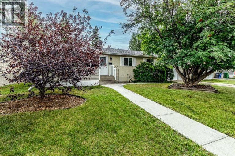 27 Martin Close, Red Deer