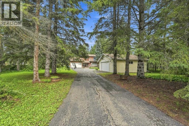 Listing photo – 25 Parkland Drive, Parkland Beach