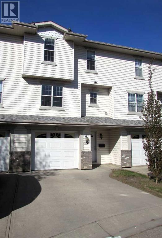 15 Kerry Wood Mews, Red Deer
