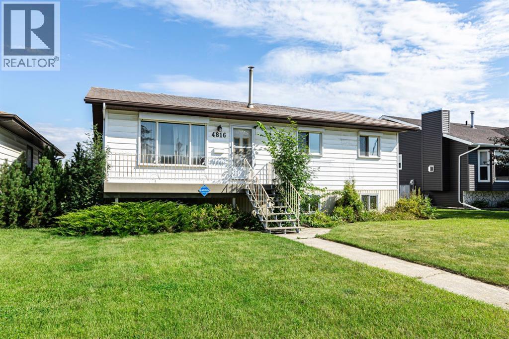 Listing photo – 4816 44 Street, Innisfail