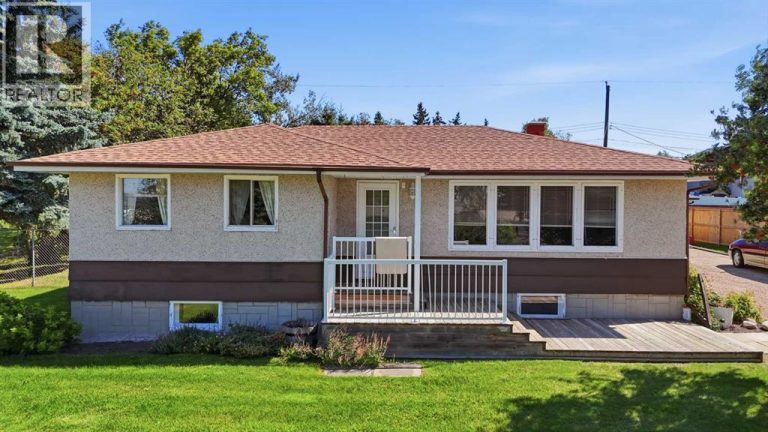 Listing photo – 4015 39 Street, Ponoka