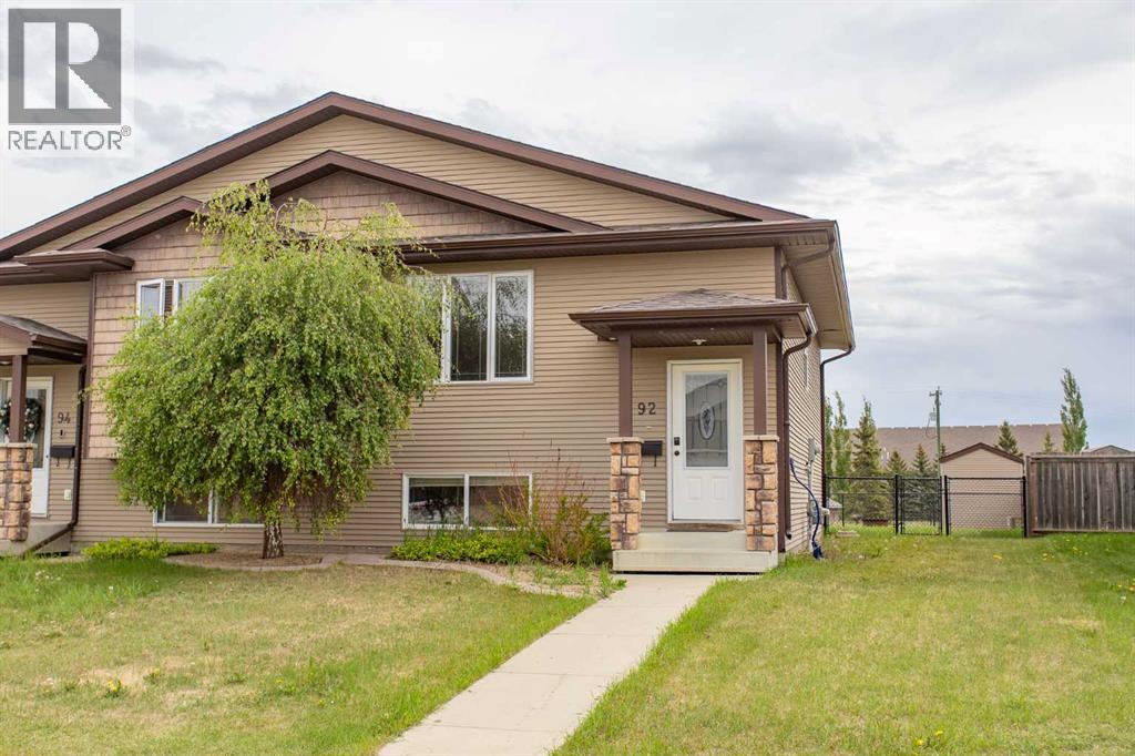 Listing photo – 92 Iron Wolf Boulevard, Lacombe