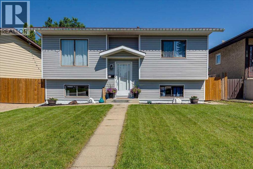 Listing photo – 22 Greenham Drive, Red Deer