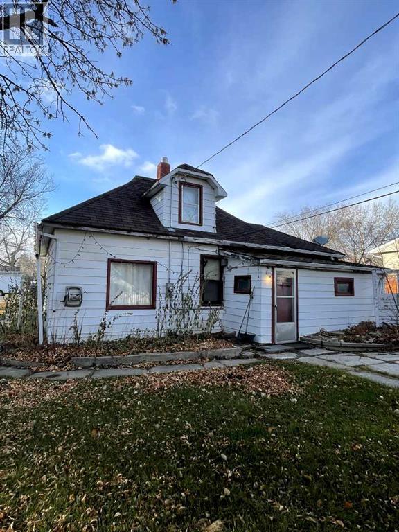 5123 50 Street, Consort