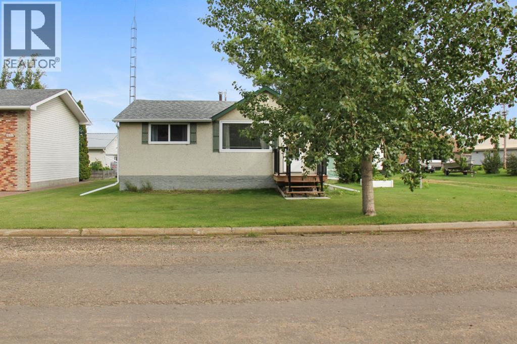 Listing photo – 216 Sanden Street, Bawlf