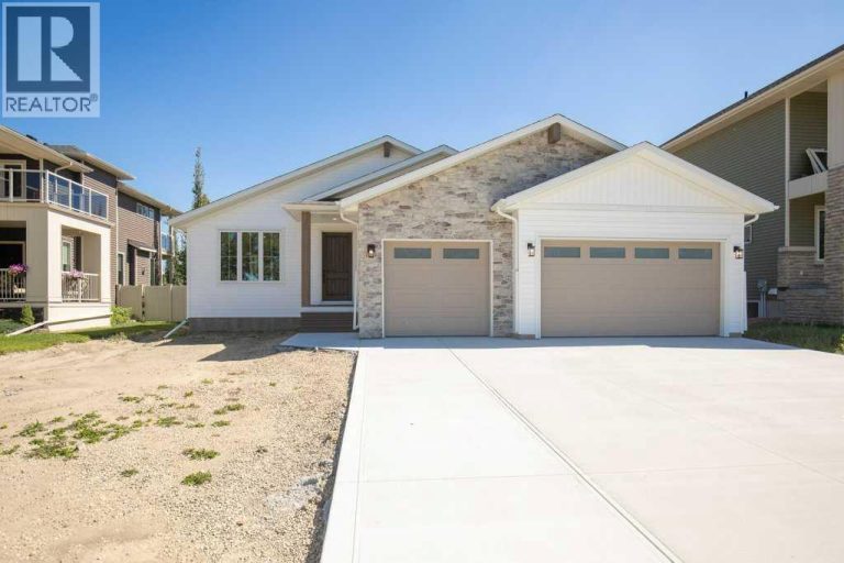Listing photo – 4975 60 Avenue, Innisfail