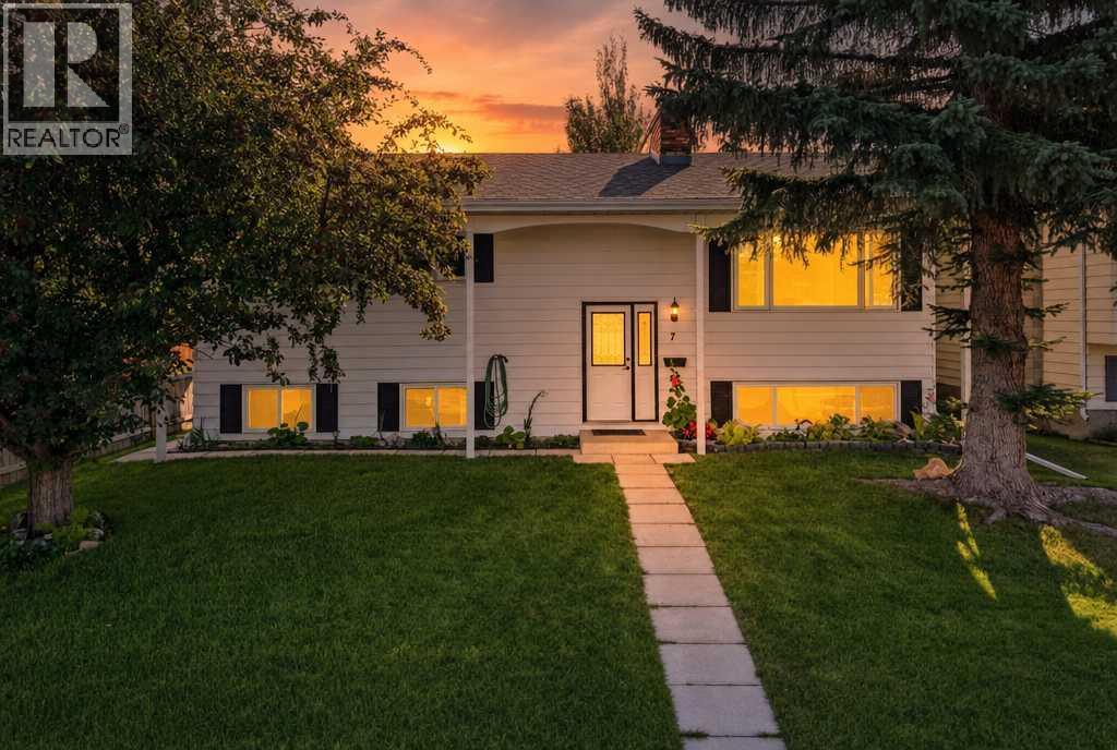 Listing photo – 7 Halman Crescent, Red Deer