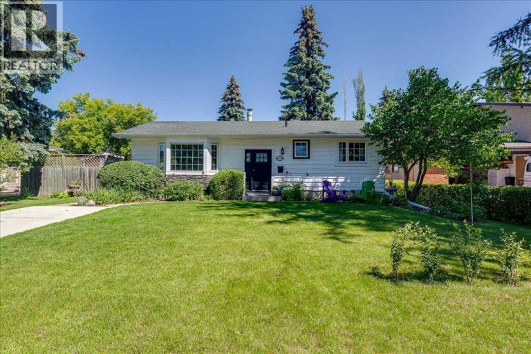 Listing photo – 109 Selkirk Boulevard, Red Deer