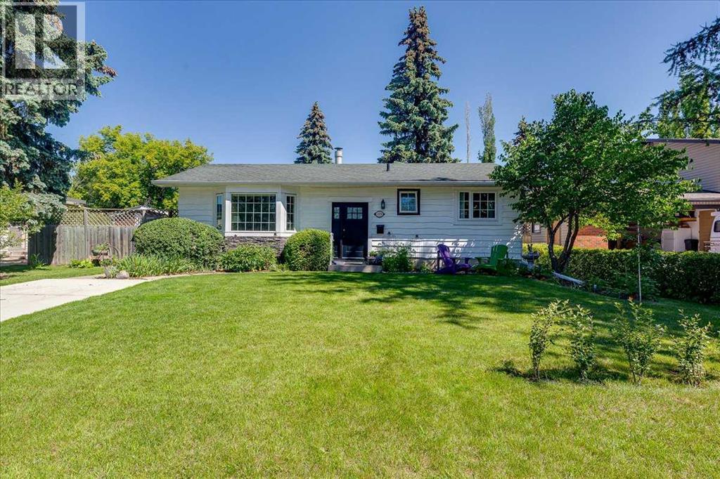 Listing photo – 109 Selkirk Boulevard, Red Deer
