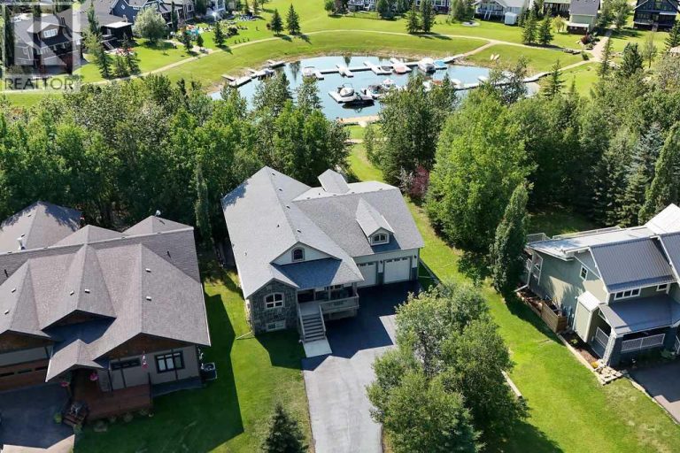 Listing photo – 232 Canal Street, Rural Ponoka County