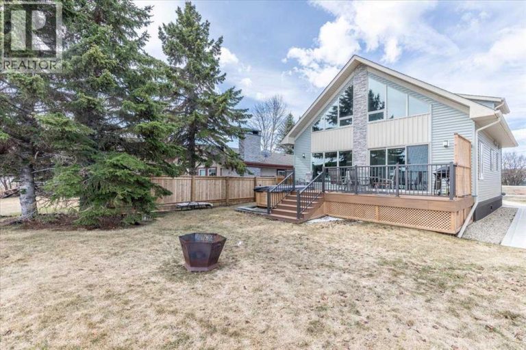 33 Lakeshore Drive, Grandview
