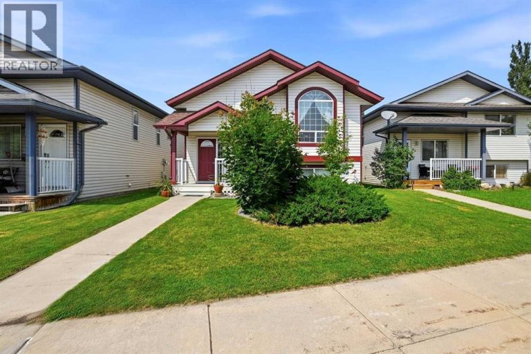 Listing photo – 91 Doherty Close, Red Deer